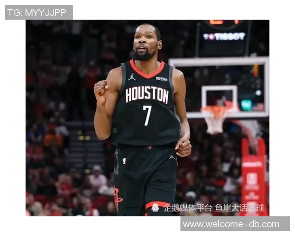 杜兰特赞阿门能力全面能胜任控卫中锋与大前锋多重角色