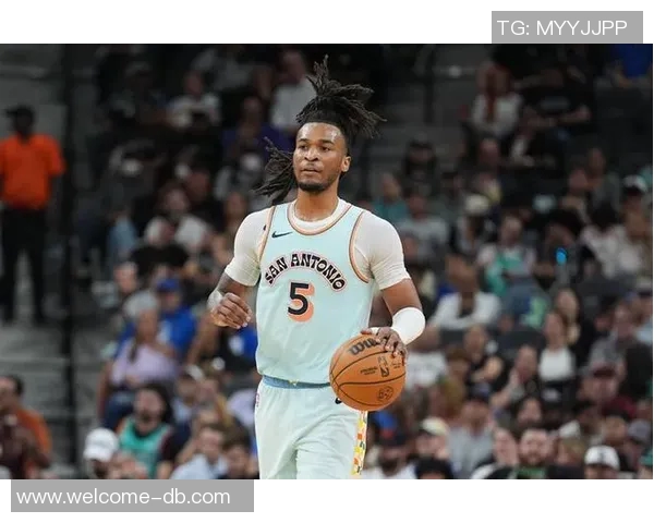 卡斯尔称赞文班表现出色期待他继续扛起比赛重任